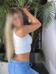 614564515: Chica busca chico en Barcelona